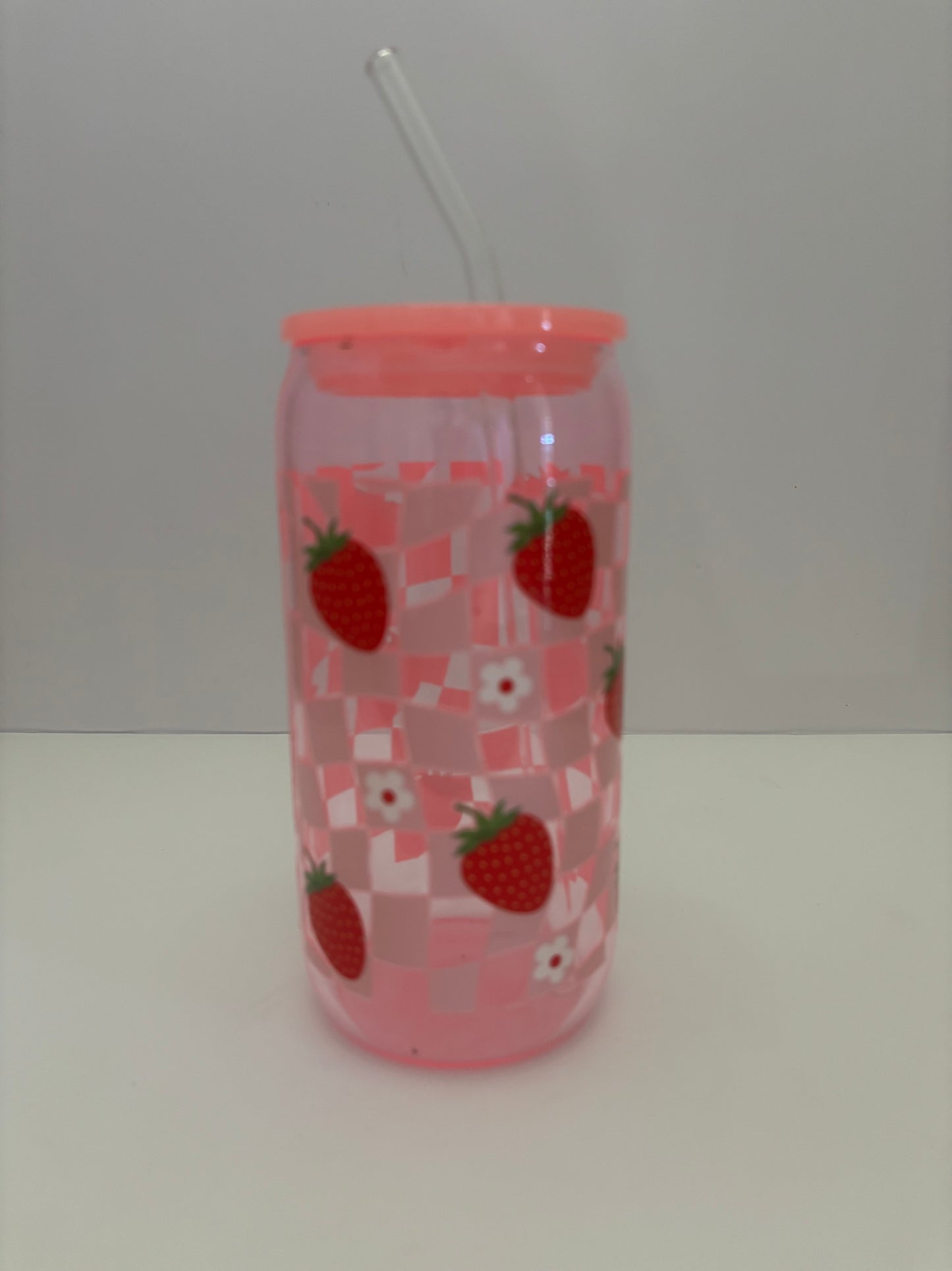 Berry Whimsy – 16oz Strawberry Glass Tumbler