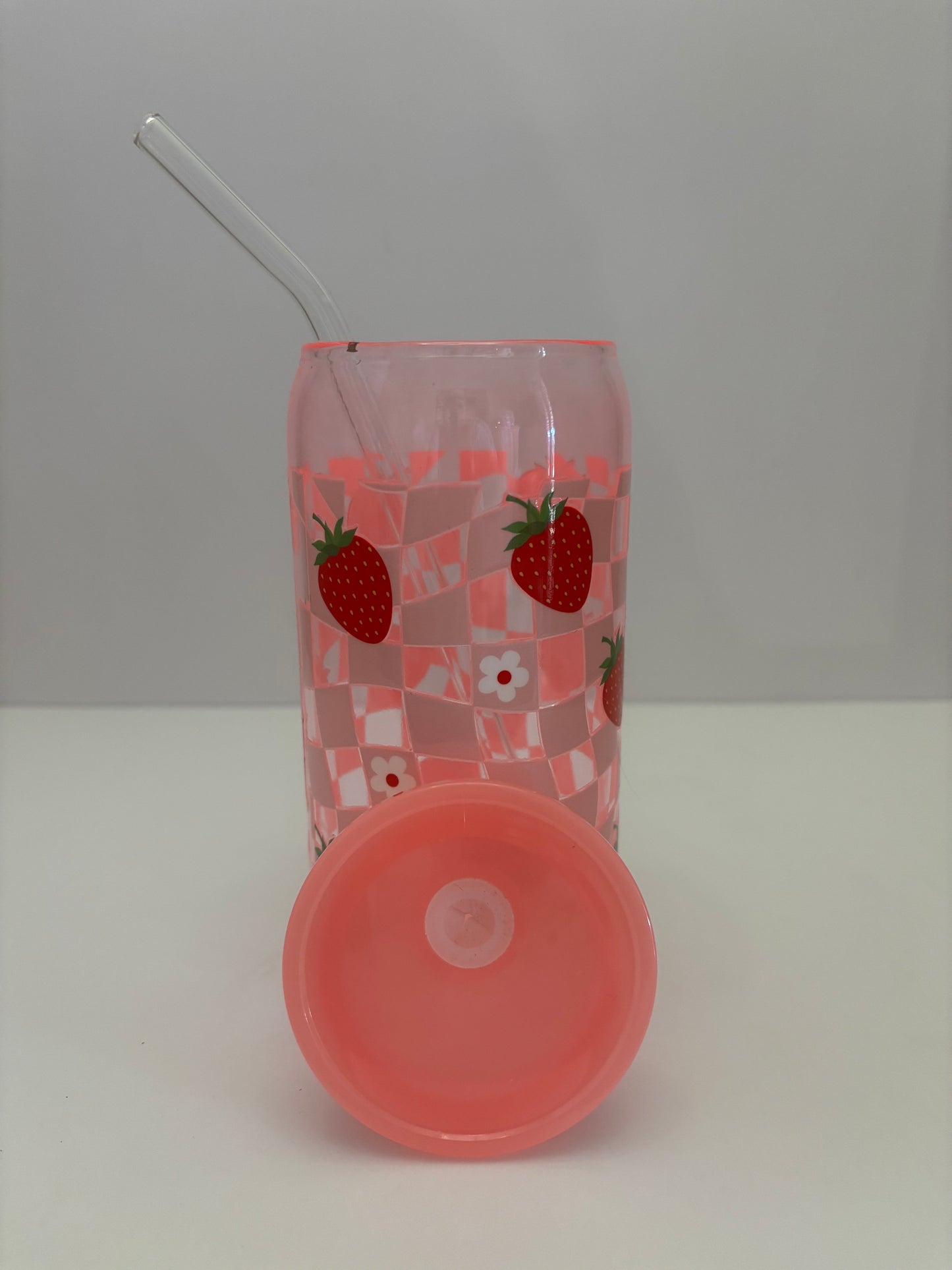 Berry Whimsy – 16oz Strawberry Glass Tumbler